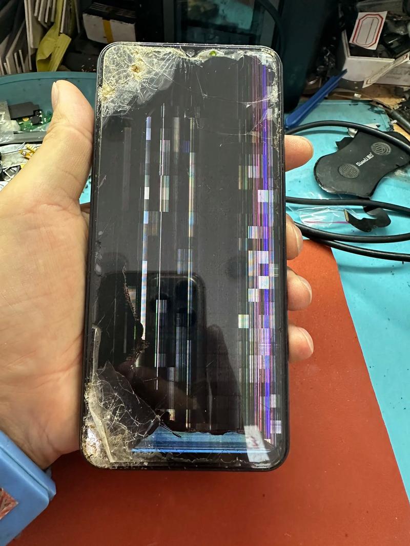 vivox21A手机显示屏坏了维修需要多少钱?钱?