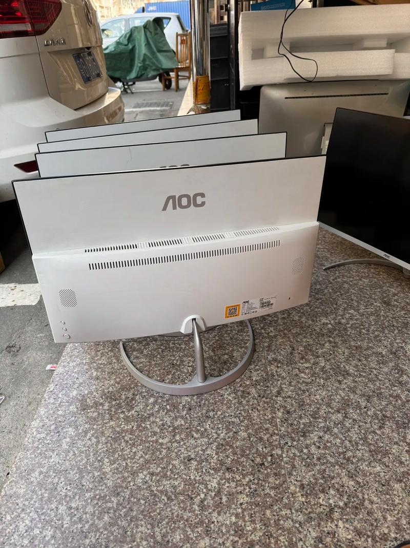 低配一体机电脑大概多少钱