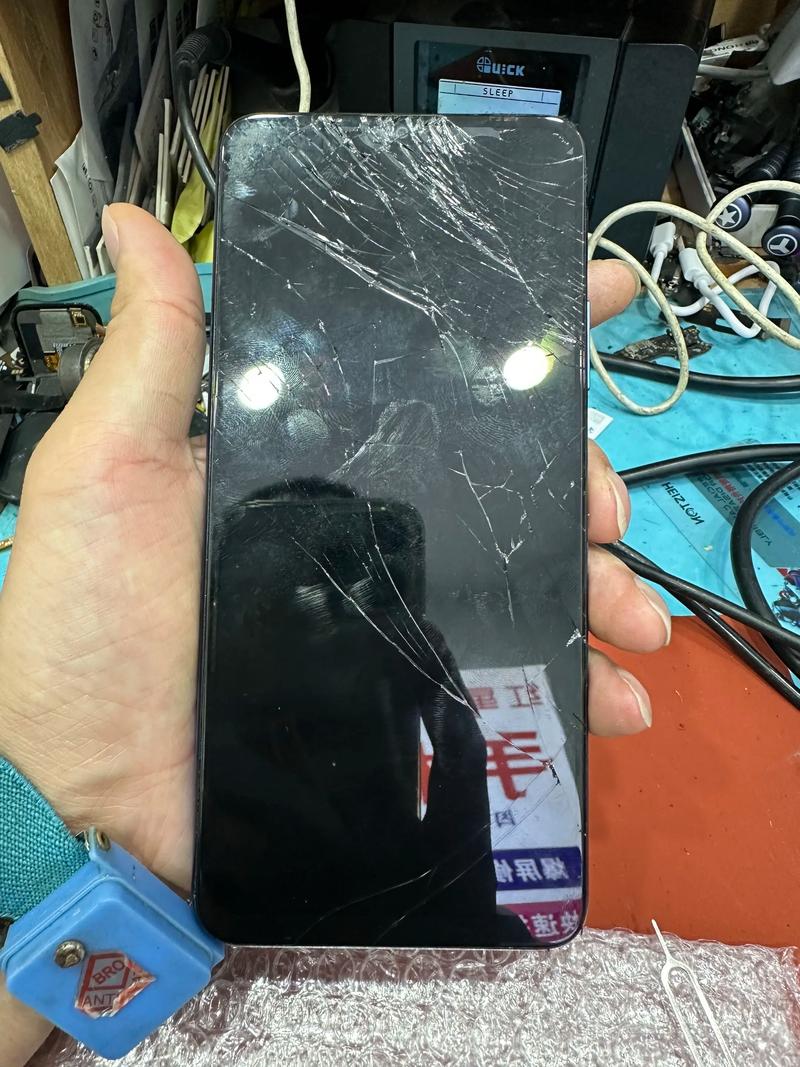 华为荣耀x10max换个外屏多少钱?