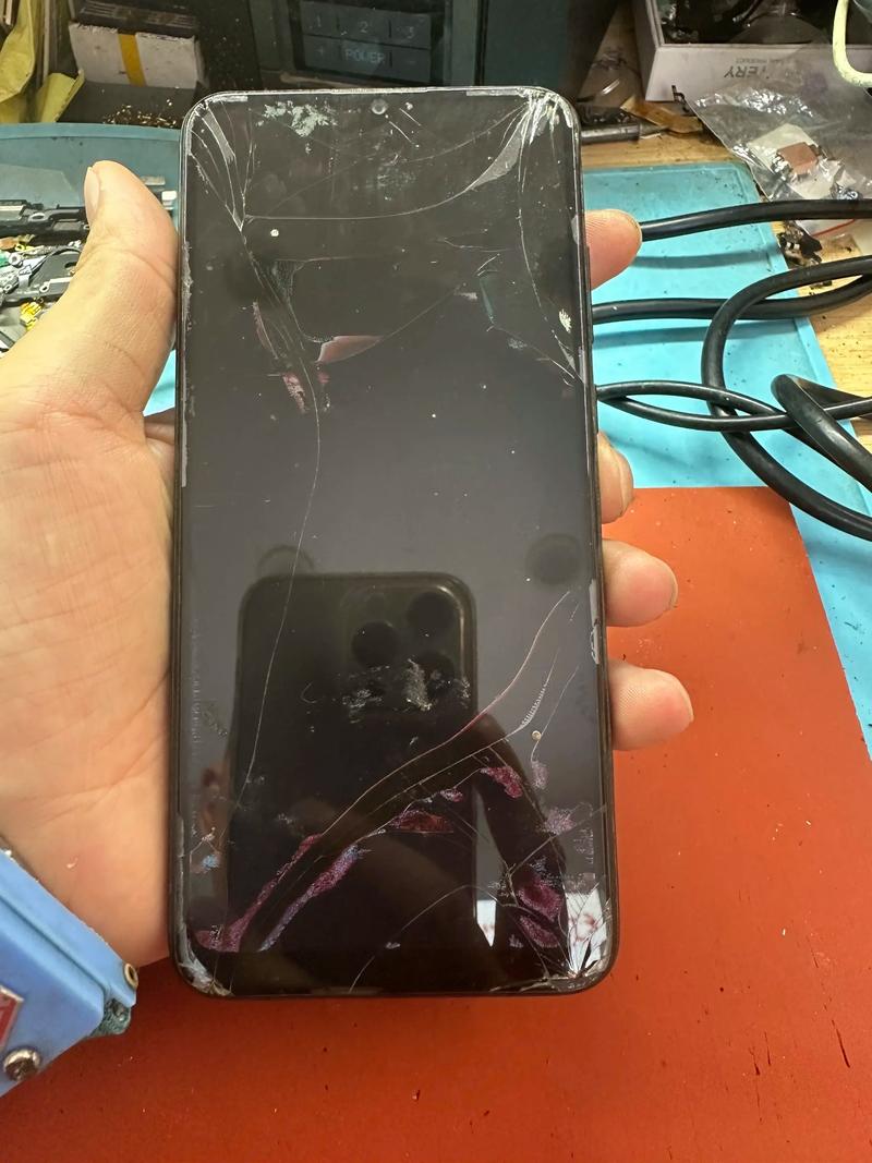 华为荣耀X10MaX手机外屏摔坏了换一个一般多少钱?