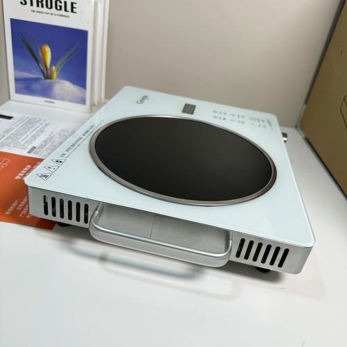 纯光波炉可以放金属器皿么