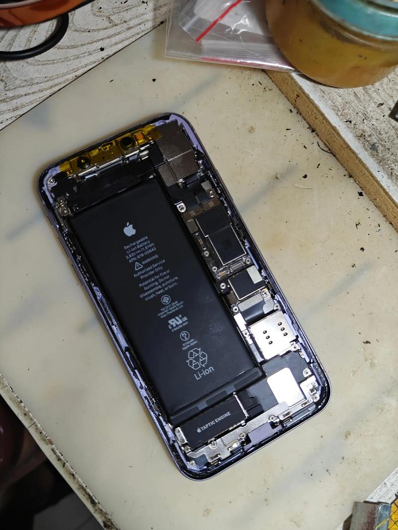 16年的苹果手表是还有修的必要吗