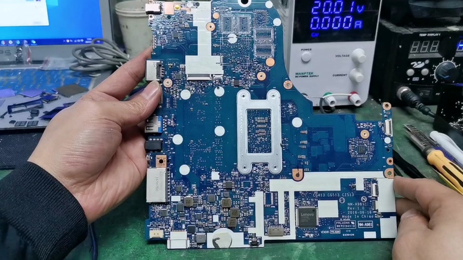 电脑关机要按哪个键进入桌面笔记本电脑怎么开关机按什么键