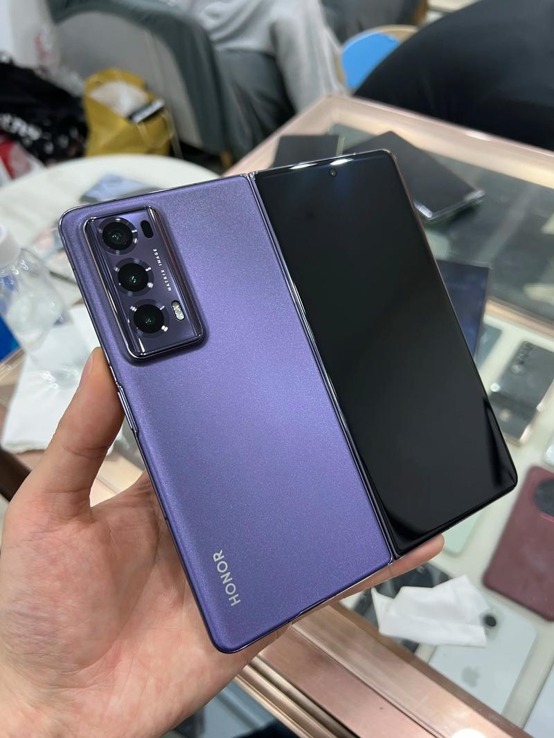 买手机买荣耀magic2好还是荣耀V20好?