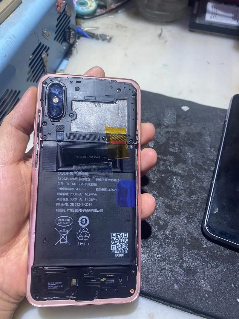 oppor17和小米8透明探索版哪个好_oppor17和小米8透明探索版评测对比