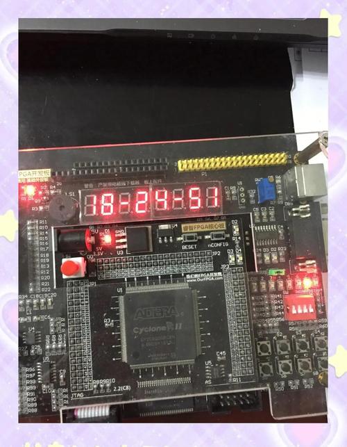 请简述ROM和RAM的联系。