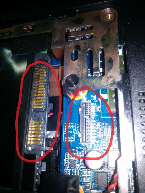 电脑主机硬盘的连接线插哪个口主板的硬盘接口是在哪个位置