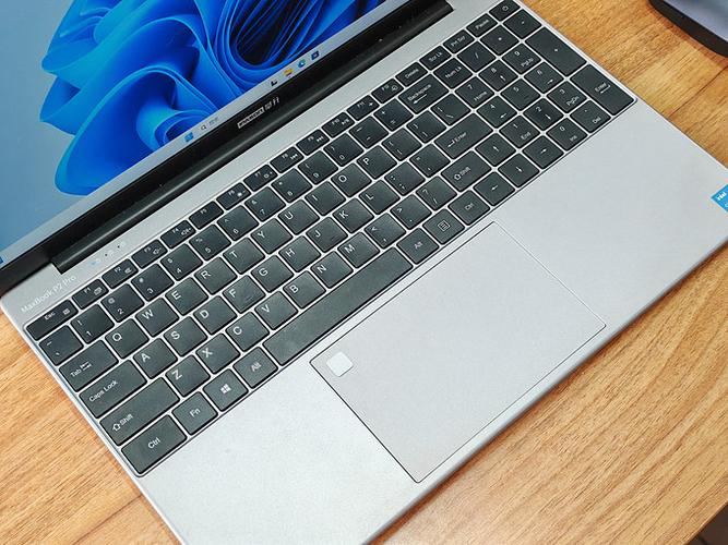 易阳笔记本电脑