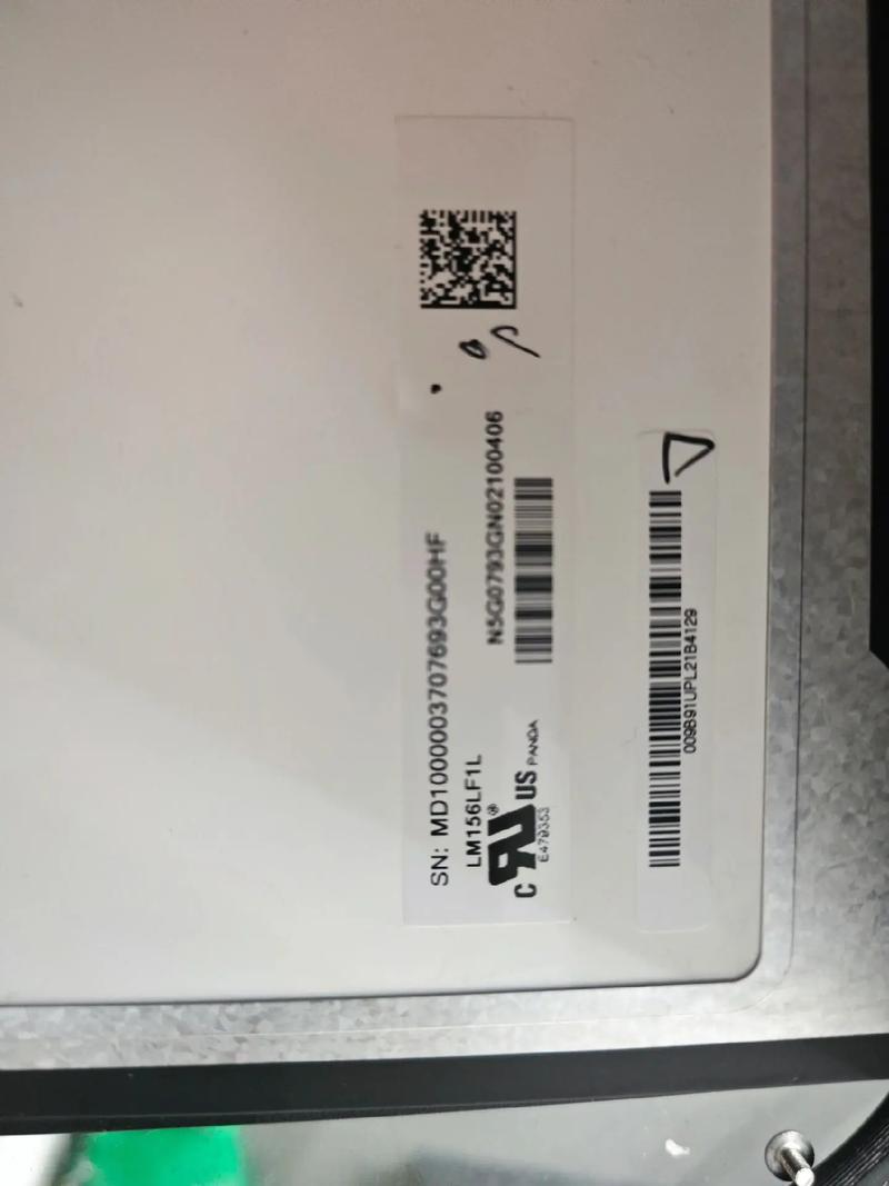 笔记本电脑换个屏幕要多少钱请问笔记本电脑屏坏了换一个需要多少钱