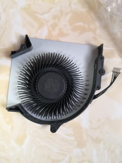 有笔记本用的水冷散热器吗