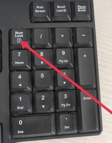 为什么华硕笔记本电脑右边的数字键盘不能用?