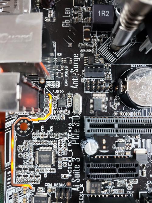 华硕b85m的主板可以用ddr31600的内存条吗?