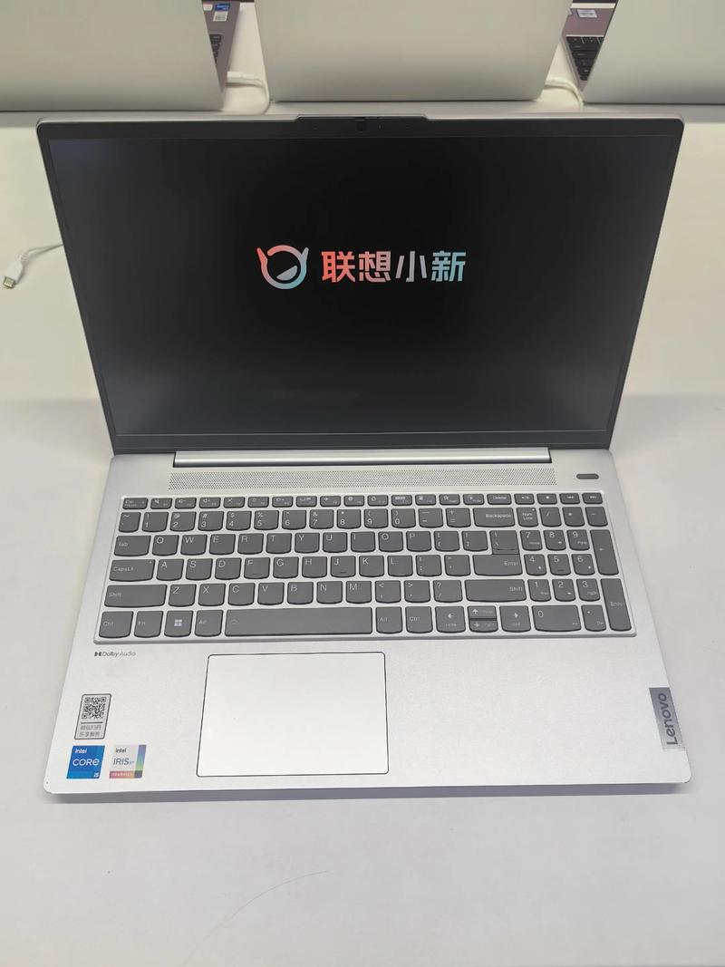 联想小新air15酷睿版2021是独立显卡吗?