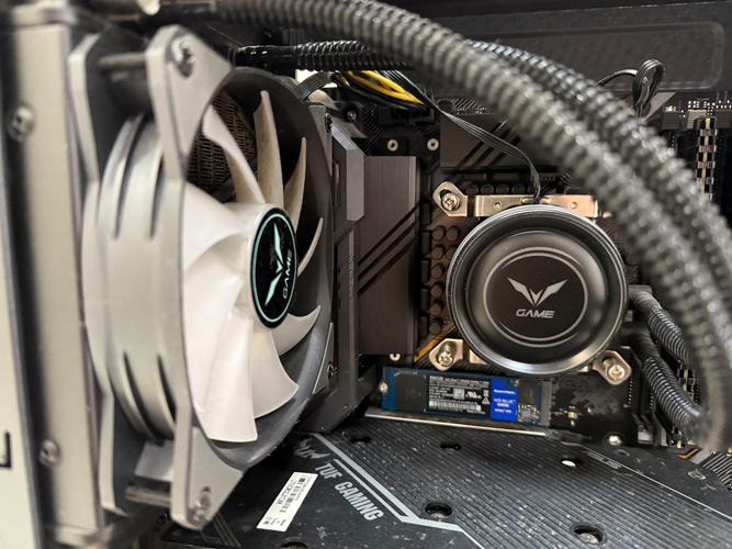 电脑被动散热好还是主动散热好啊?