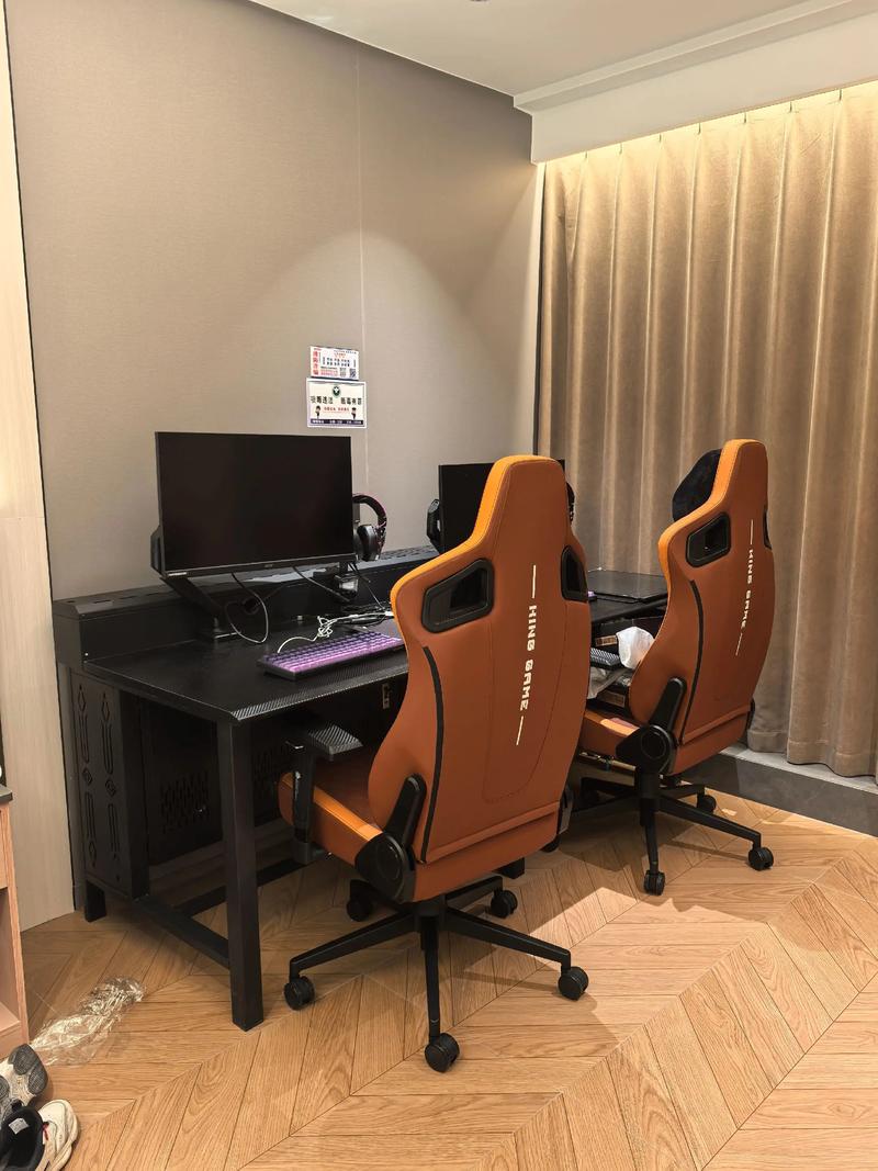 网吧用电脑桌椅的尺寸怎么设计效果比较好?