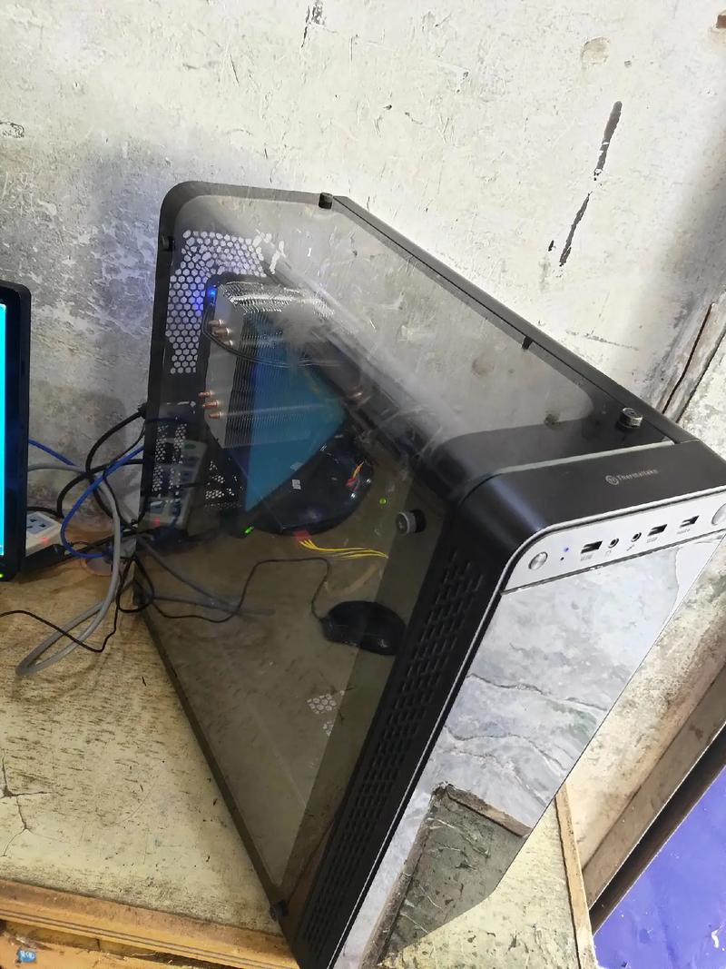 液晶电脑哪一年普及的