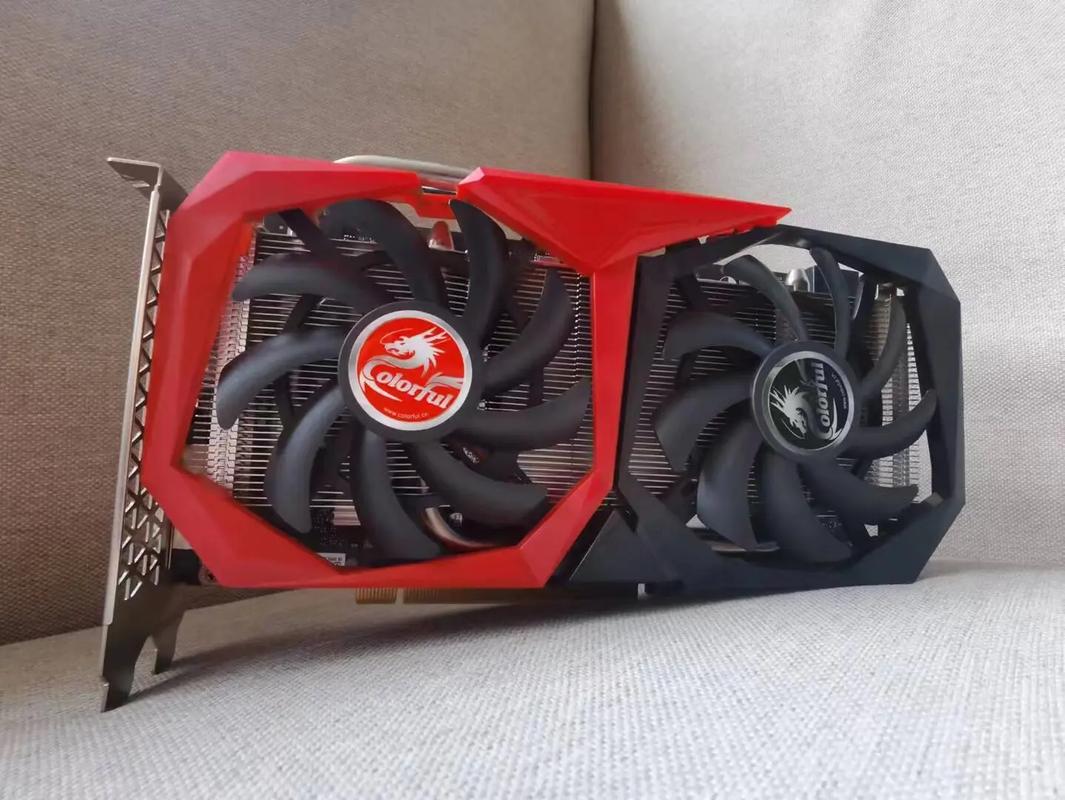 七彩虹rtx2060战斧12g可否插在pcl4.0