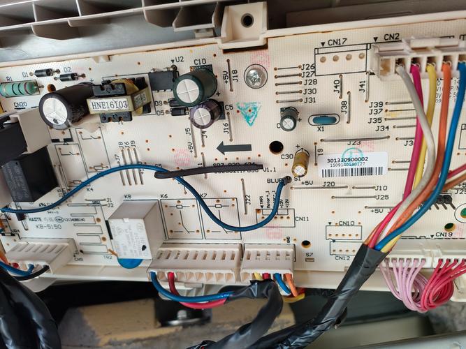 海尔洗衣机正常洗水不进去电脑板一直闪跳,脱水显示fc是什么故障