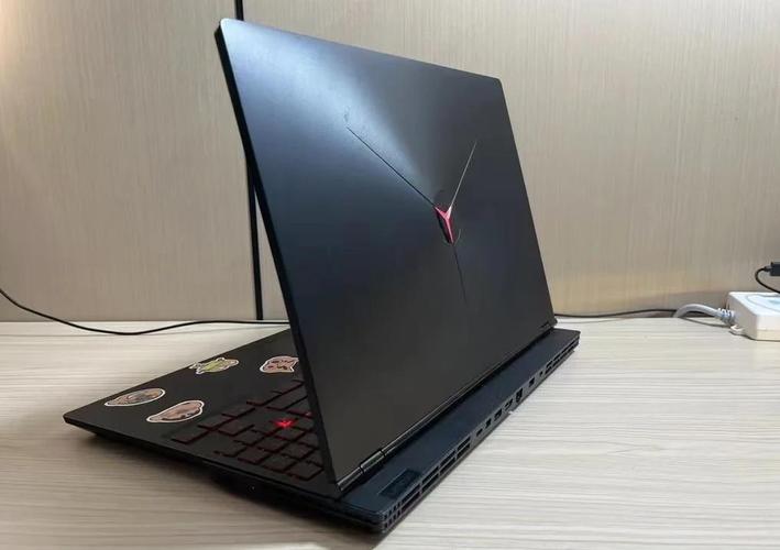 适合多开打传奇的笔记本电脑还能打吃鸡cf。csgo不卡顿的并且性价比高...