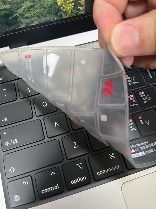 想问贴键盘膜影响散热吗