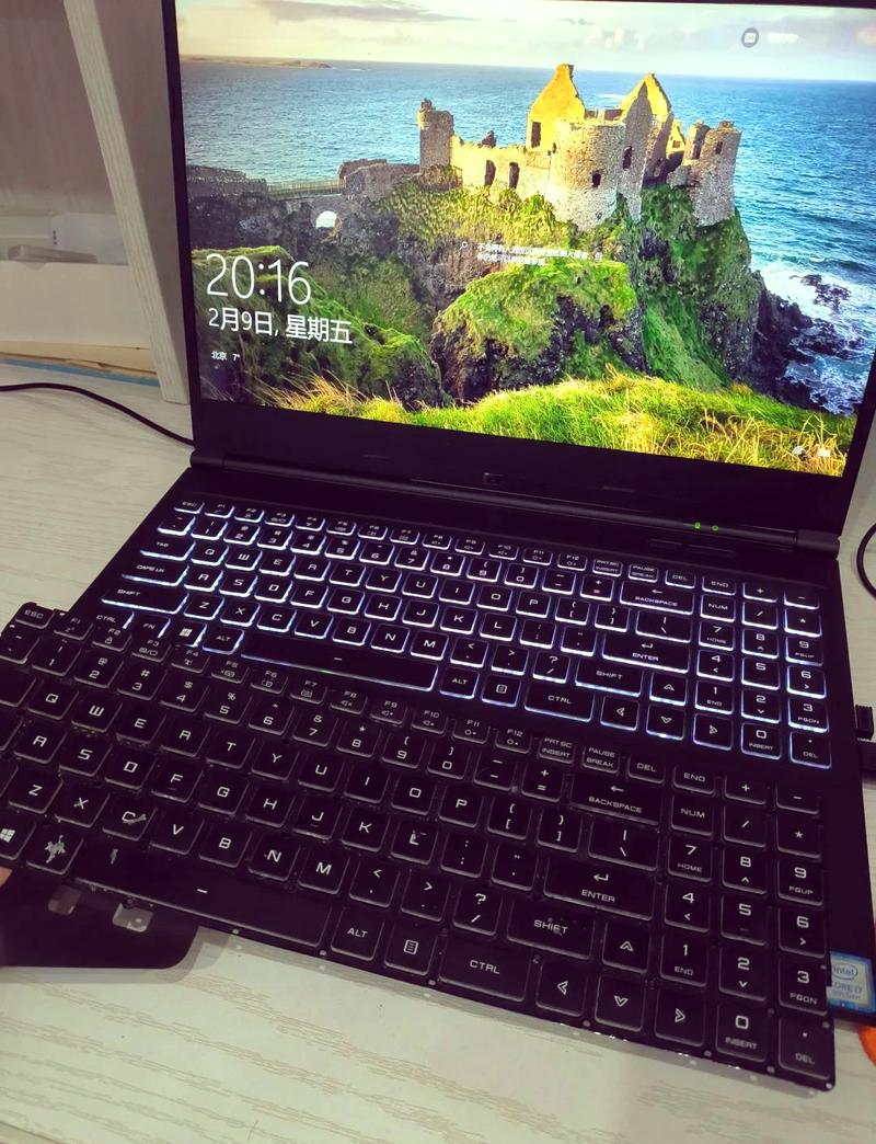 神舟笔记本的键盘坏了,可以换键盘么?换键盘一般费用如何?