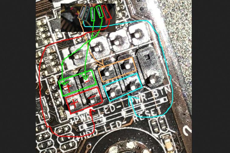 华硕A58M-K主板上的两个黄色的卡槽是插什么的啊?