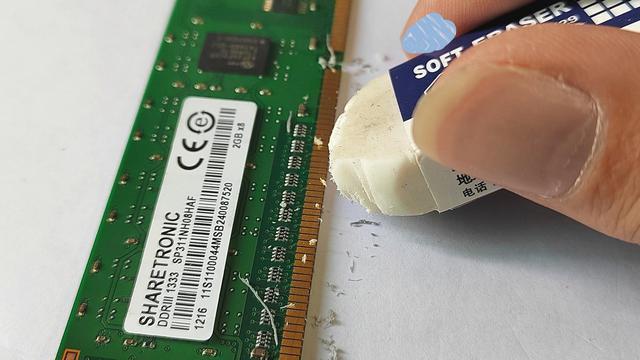 ...开机显示无信号之后就一直黑屏了内存条也擦过了不知道什么原因_百度...