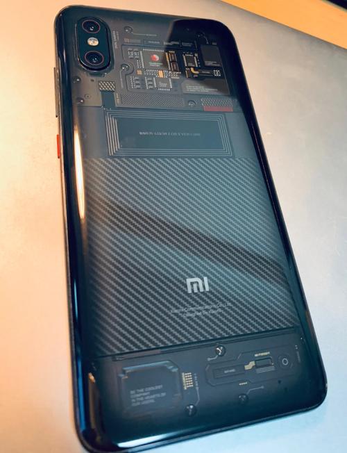 小米8探索版和米8有多大区别