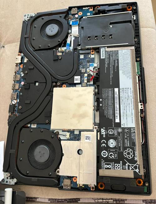 dell笔记本燃7000加装硬盘教程