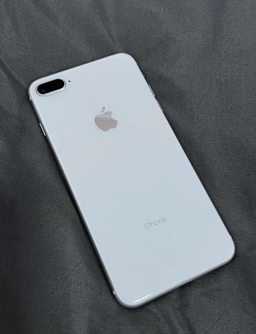 苹果8plus跟16pro那个大