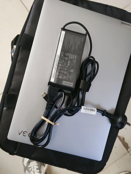 笔记本电脑充电器有通用的吗