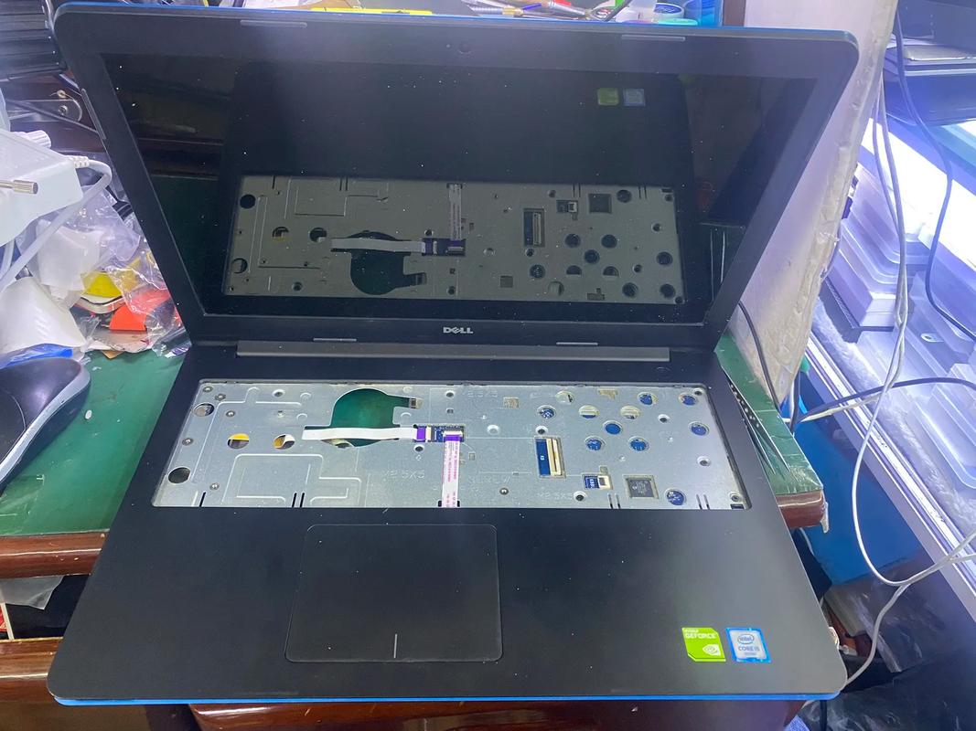 戴尔手提电脑外壳怎么拆