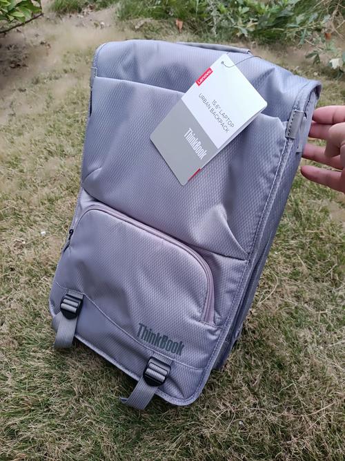 15.6寸的电脑买多大的包合适呢?