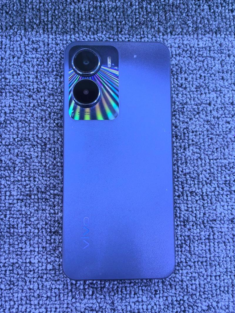 vivoy35和y35+的玻璃镜片尺寸一样吗