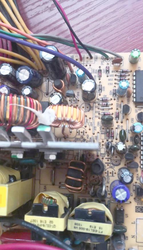 台式电脑电源故障维修(台式电脑电源故障维修实例教程)