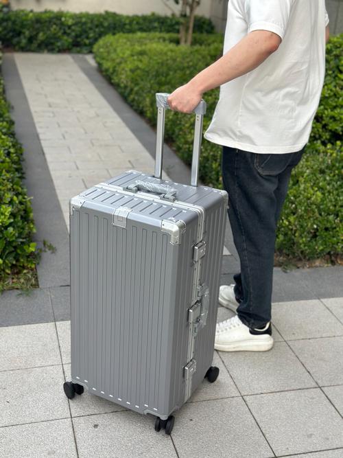 行旅架货物怎么捆