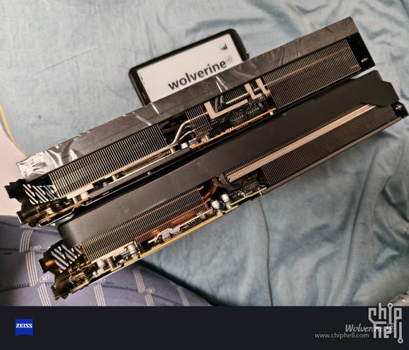 9070x小雕和魔鹰差距