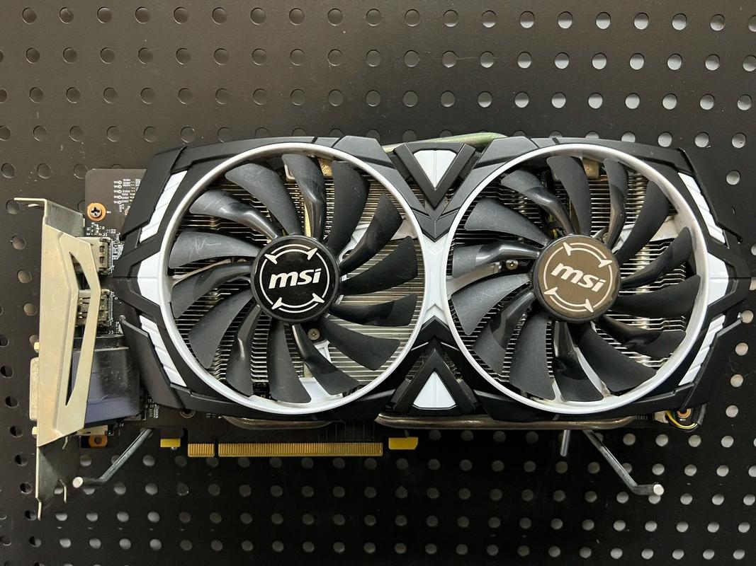 1060带的动2k屏幕吗