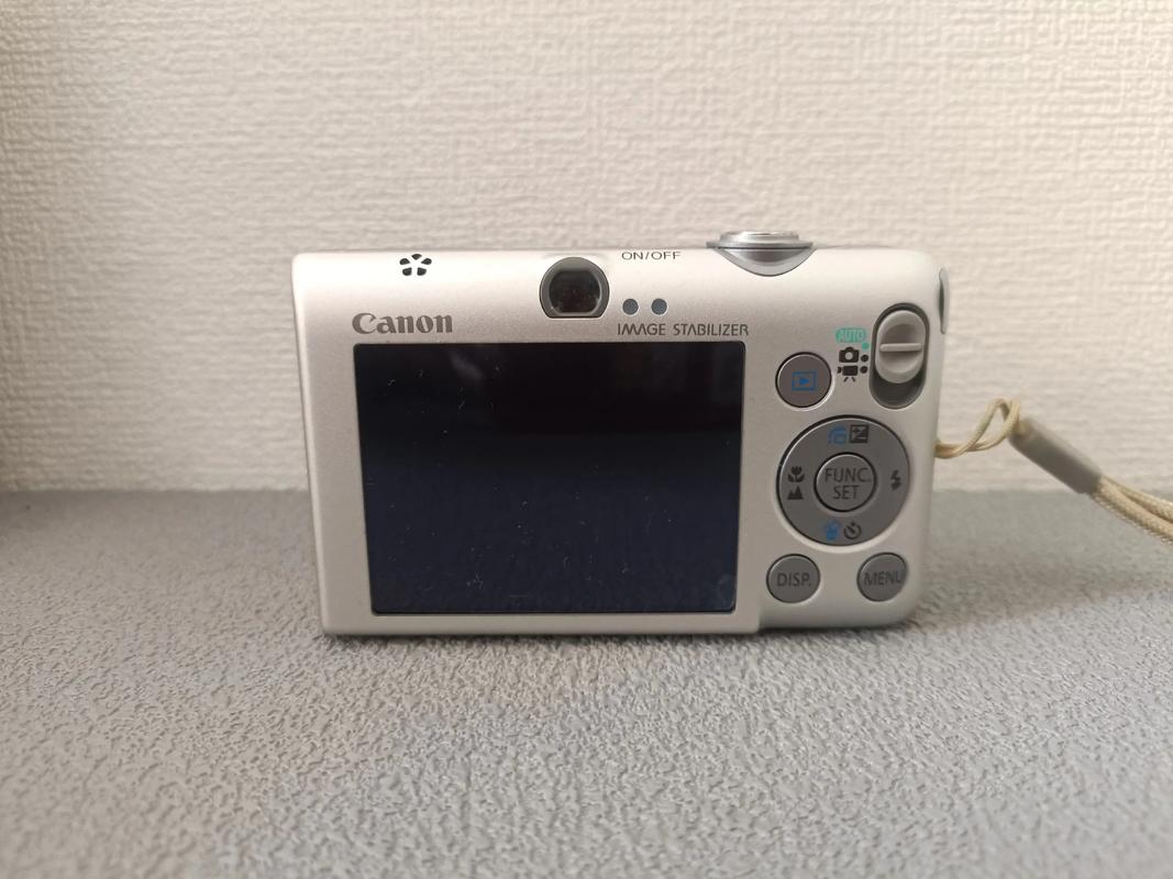 请问高人相机是佳能的好还是索尼的好?多少有效像素可以拍到清晰的相片...