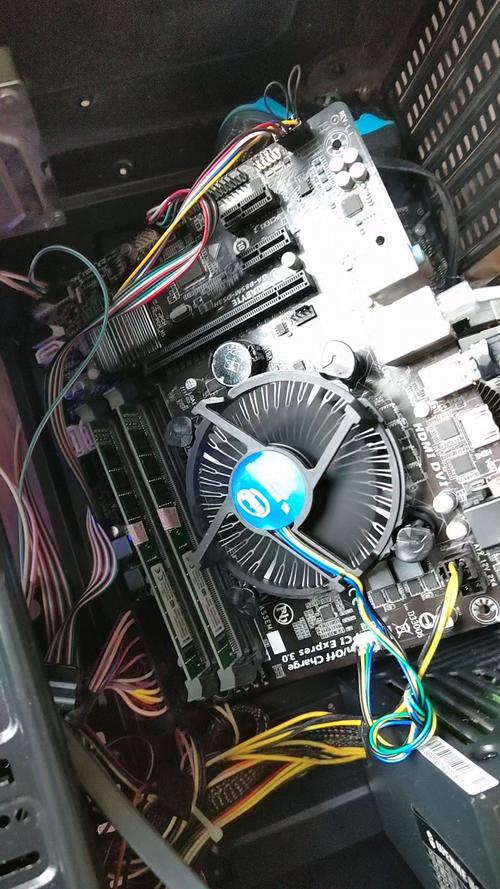 2015年台式电脑硬件(1主板2内存3固态硬盘4显卡5机箱6散热7电源8显示器...