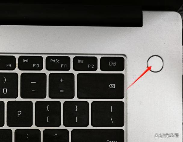 为什么我电脑按开机键打不开按重启键才能打开?