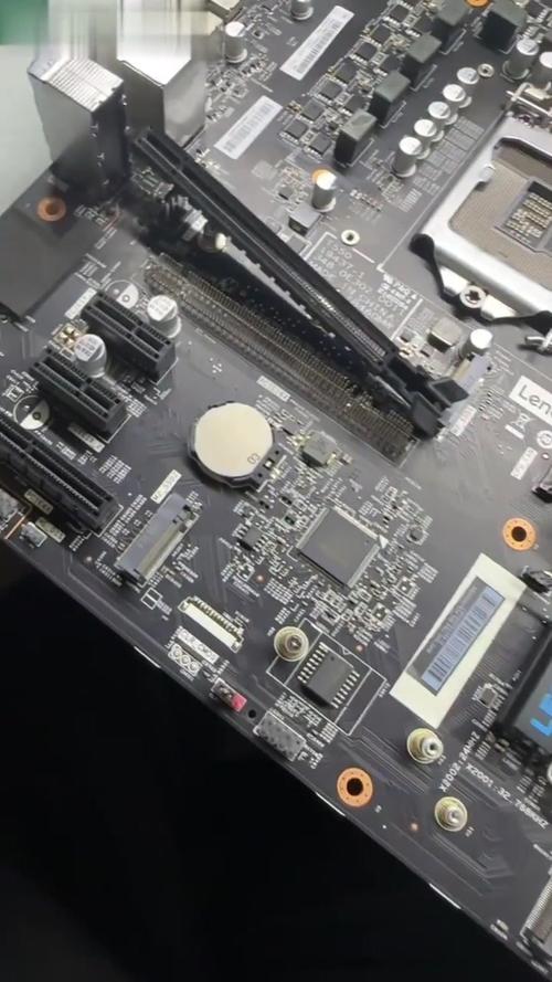 30系显卡换40系显卡需要换主板吗