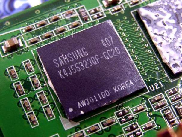 能直接和cpu交换信息的存储器是什么