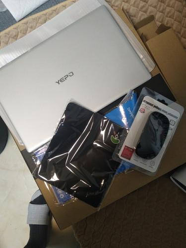 yepo笔记本电脑充电器型号