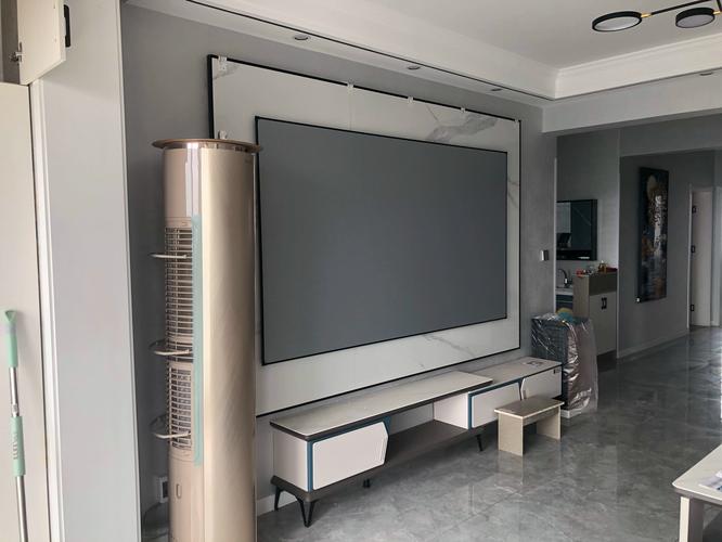 低流明激光投影仪用什么幕布好