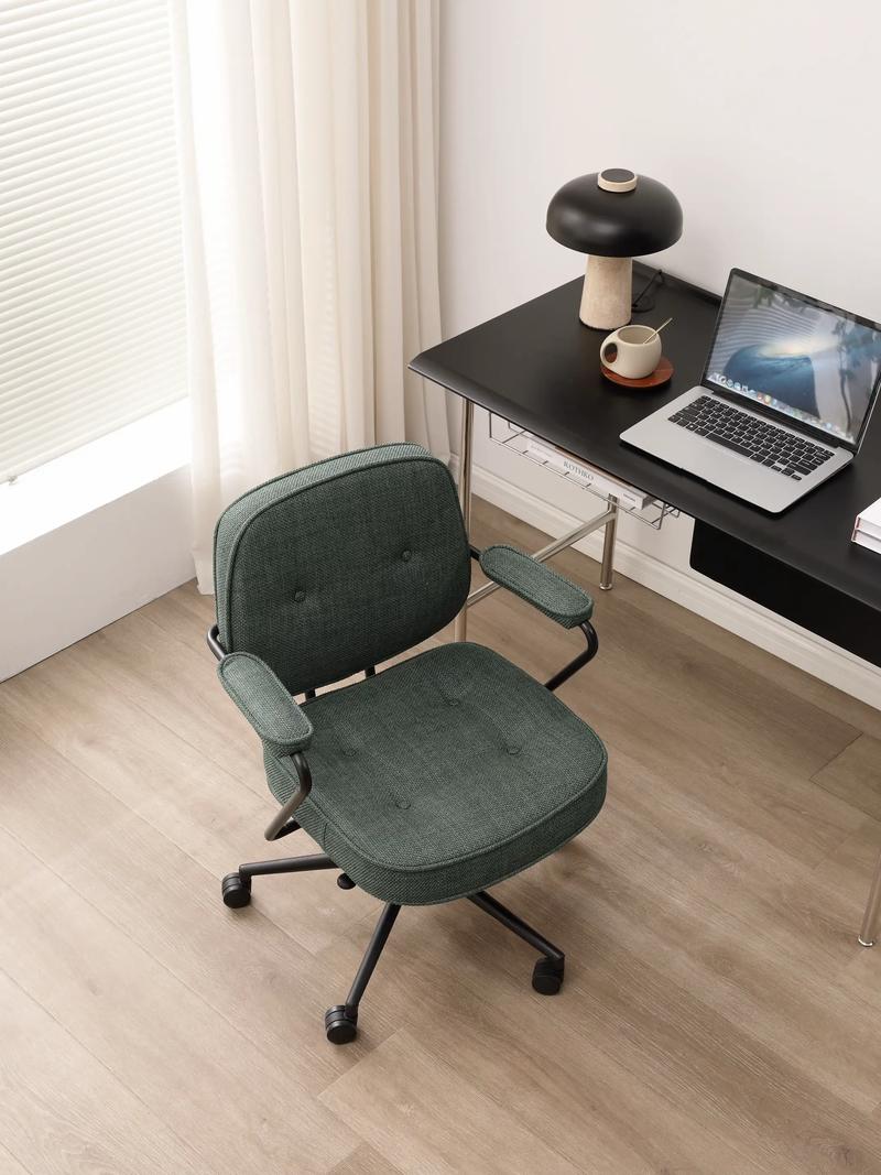 电脑椅和皮筋哪个好电脑椅是买皮质的好还是布艺的好