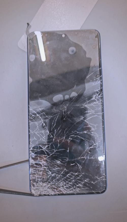 求大神解急。华为荣耀v8手机玻璃屏幕爆了。可以只换玻璃外屏吗?要多少...