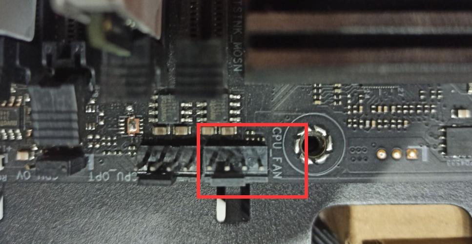 机箱风扇接哪些接口