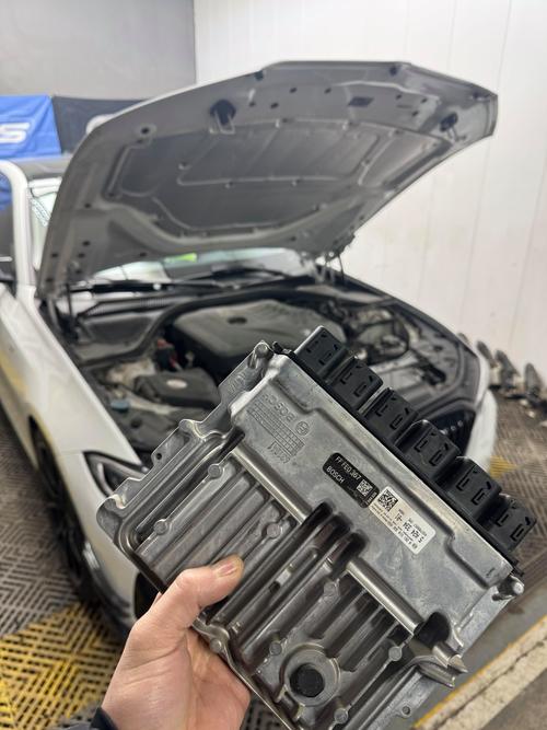 宝马225i刷ECU的方法