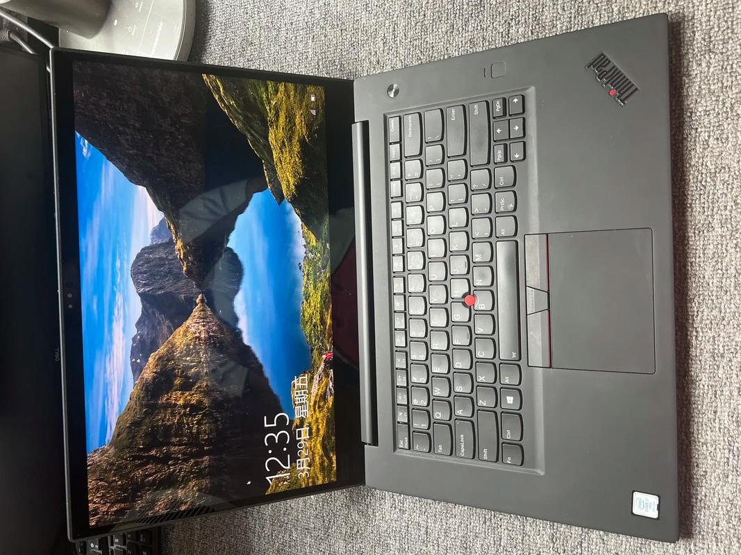 联想THINKPAD可以玩大型游戏吗?比如英雄联盟,如果可以,一般都是哪些...